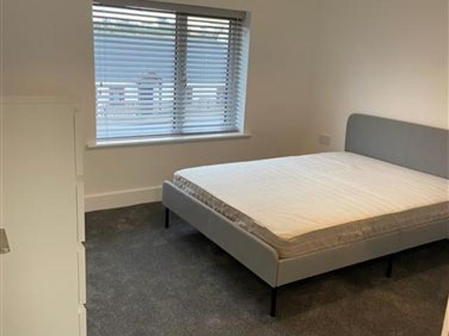 Detached House to rent in Drogheda, North Tipperary