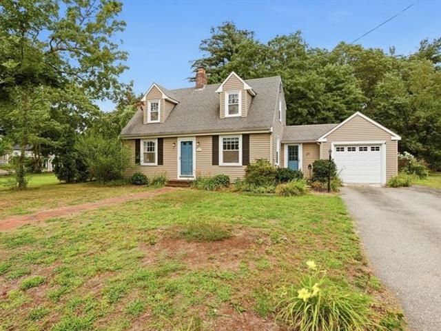 House for sale in Chelmsford, Massachusetts