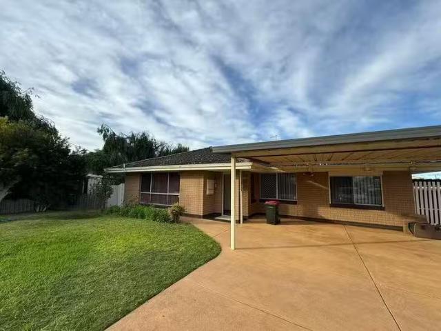 House for rent in Warnbro, Western Australia