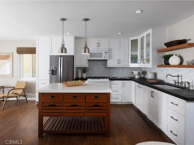 Apartment for sale in Surfside