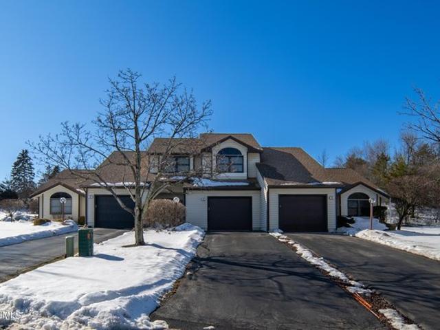 Townhouse for sale in Colonie, New York