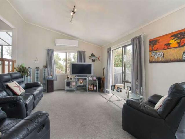 House for sale in Awhitu, Oroua County