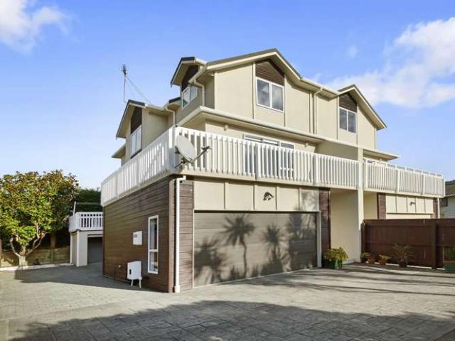Townhouse for sale in Linden, Wellington