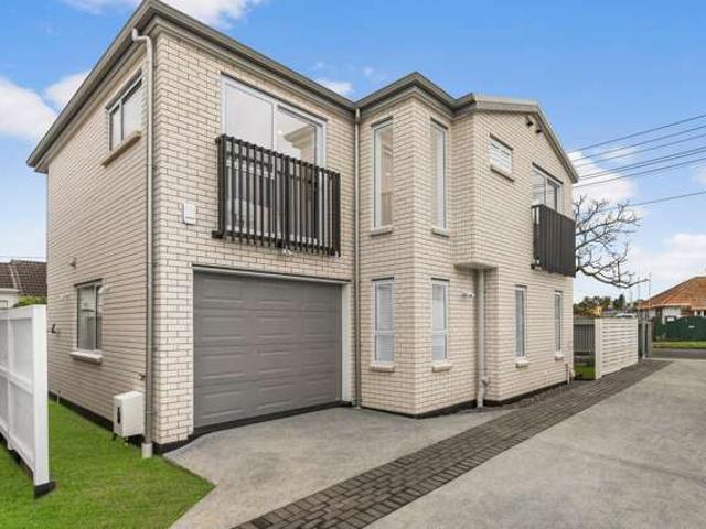 House for sale in Balmoral