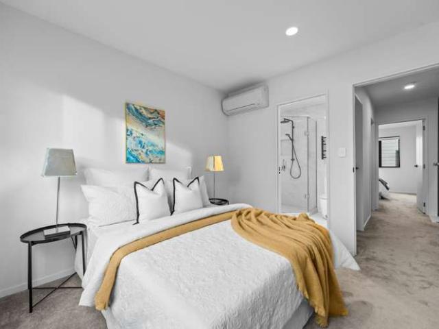 Townhouse for sale in Mount Wellington
