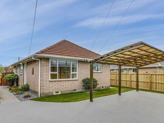 House for rent in Chaslands, Canterbury