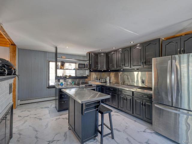 House for sale in Lake Katrine, New York