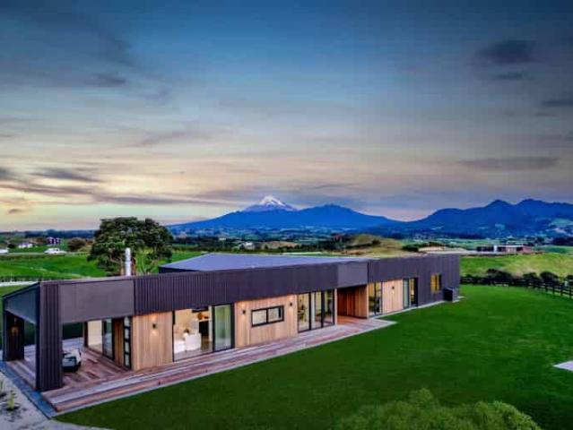 House for rent in Taranaki