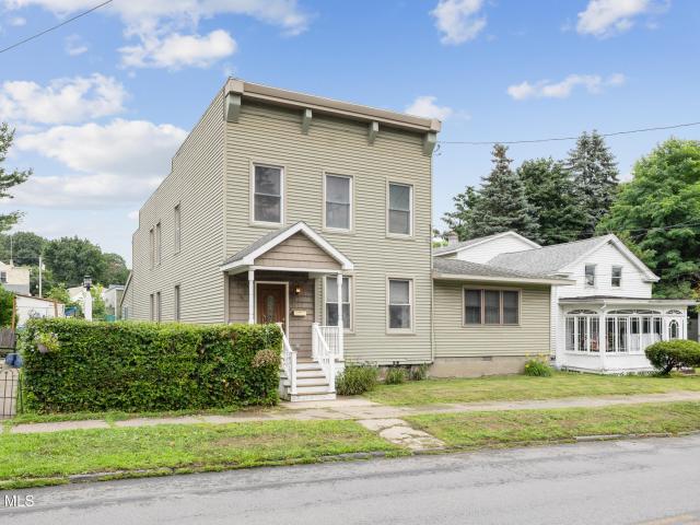 House for sale in Saratoga, New York