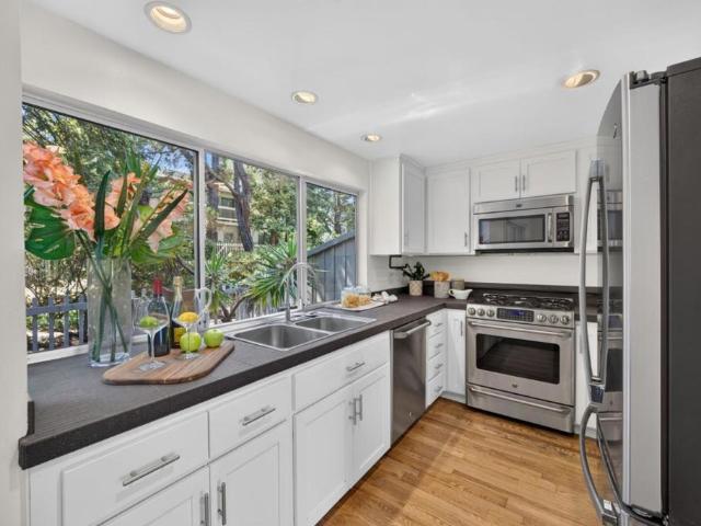 Townhouse for sale in San Mateo, California