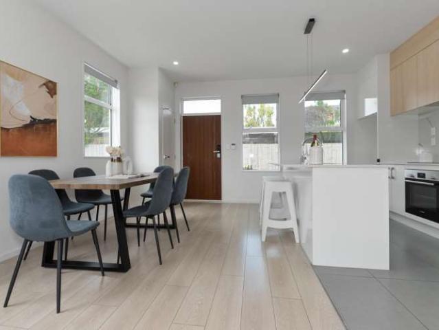House for sale in Avondale