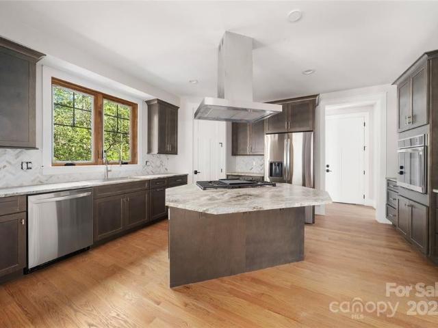 House for sale in Zirconia
