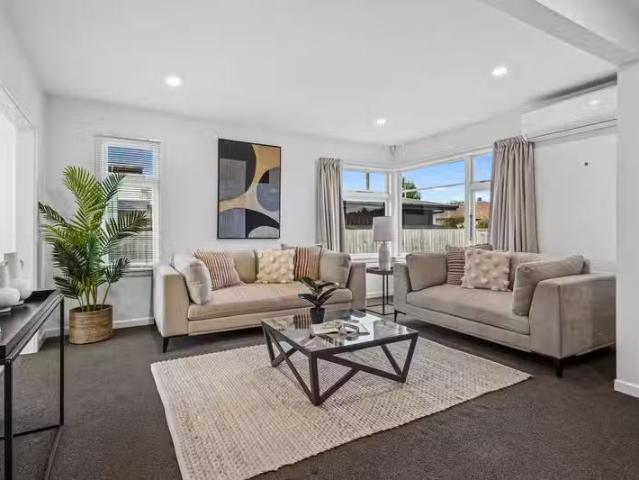 House for sale in Chaslands, Canterbury