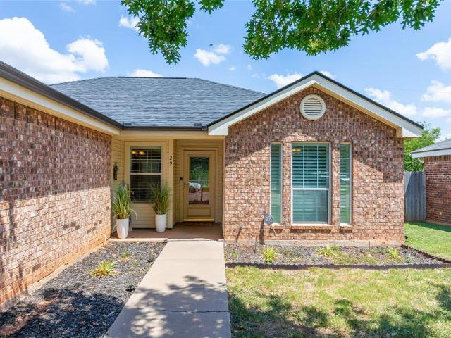 House for sale in Taylor, Texas