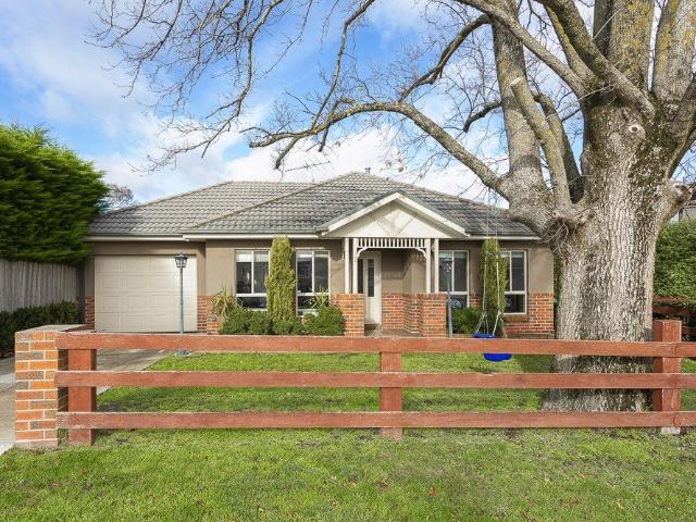 House for rent in Gisborne, Victoria