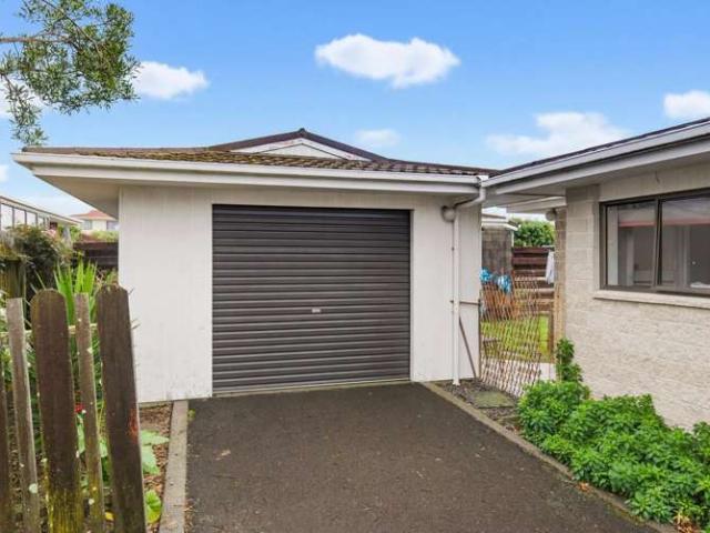 Townhouse for sale in Waikanae, Wellington