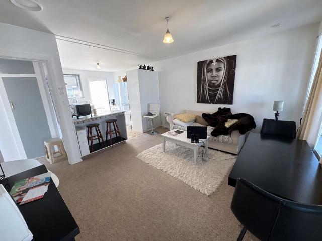 House for rent in Chaslands, Canterbury