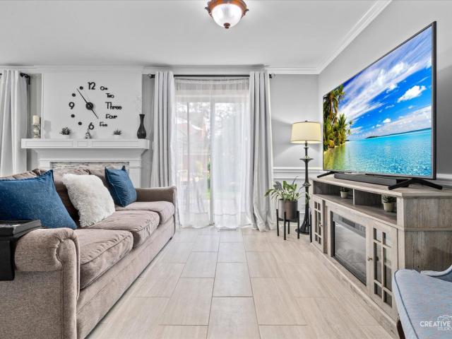 Townhouse for sale in Warrenville