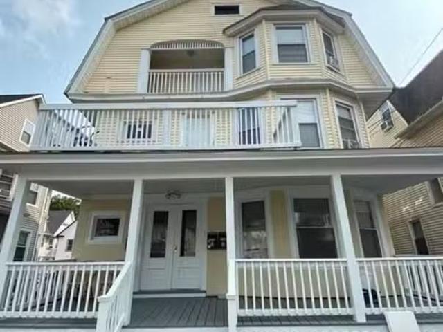 Condo for rent in Bridgeport