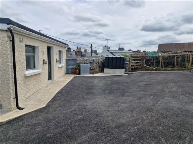 Detached House to rent in Baltinglass, North Tipperary