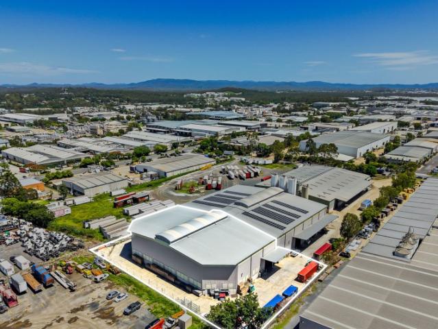 Warehouse for rent in Toombul, Queensland