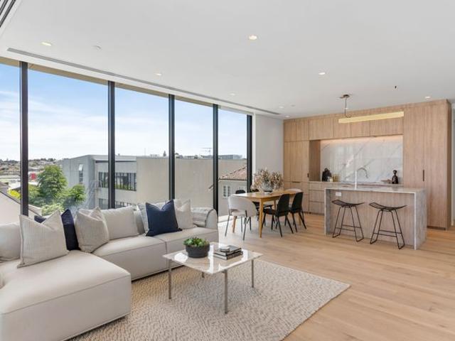 Apartment for rent in Milford, Devonport-Takapuna