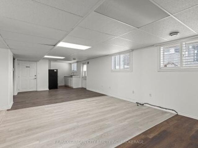 Duplex for rent in Niagara, Ontario