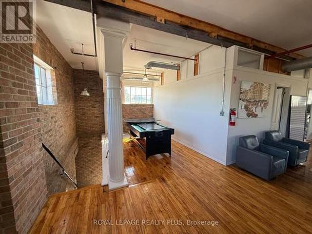 Commercial for rent in Mississauga, Ontario