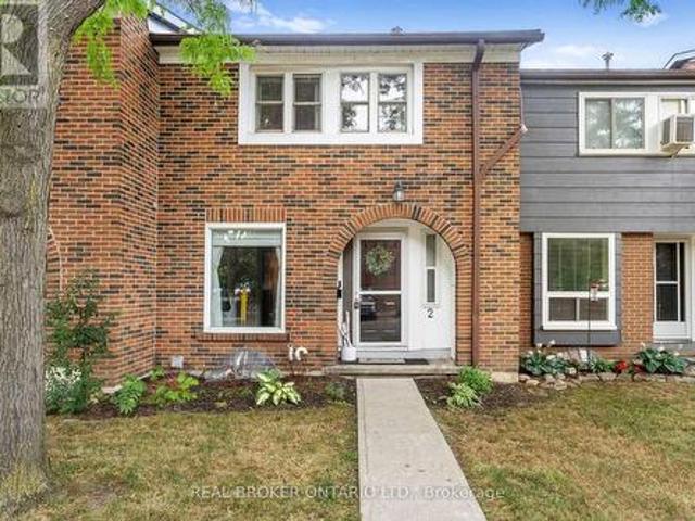 Townhouse for sale in Guelph