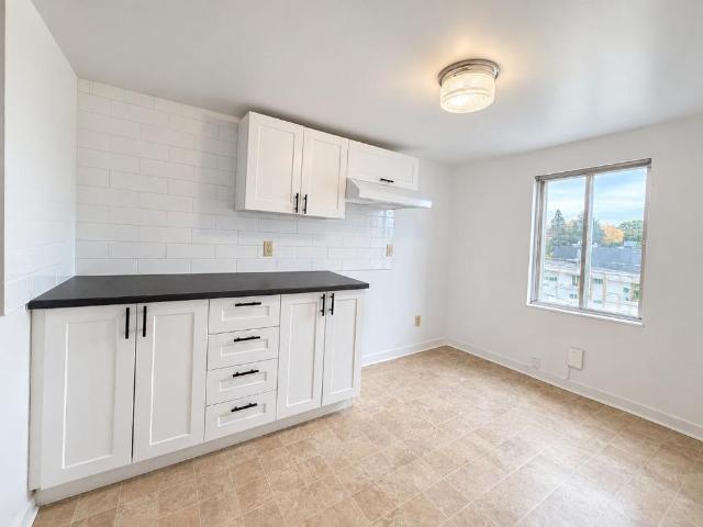 Apartment for rent in Quartier Centre-ville, Saint-Hyacinthe
