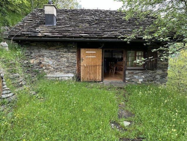 Zweifamilienhaus kaufen in Acquarossa, Tessin