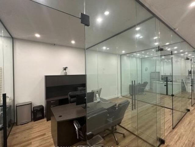 Office for rent in Ontario