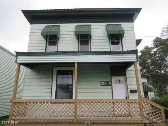 Condo for rent in Monroeville