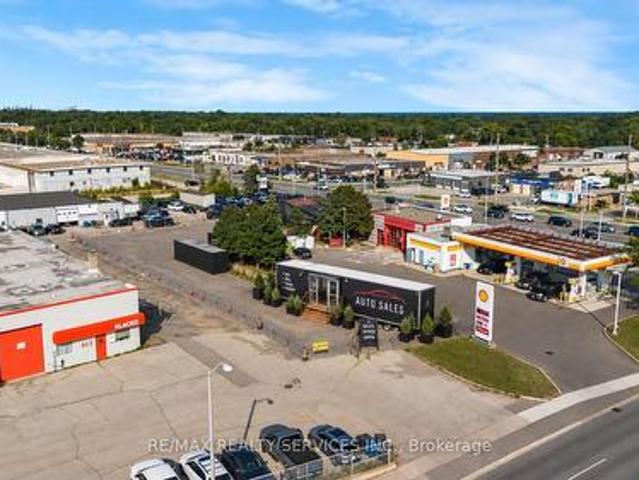 Commercial for rent in Oakville, Golden Horseshoe