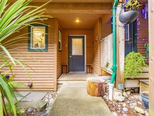 House for sale in Clayoquot, British Columbia