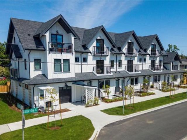 House for sale in Shelbourne, Saanich