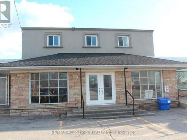 Commercial for rent in York, Ontario
