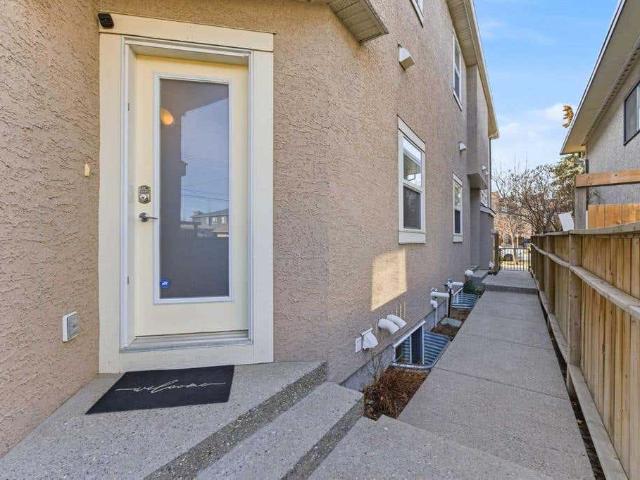 Townhouse for sale in Northwest, Alberta