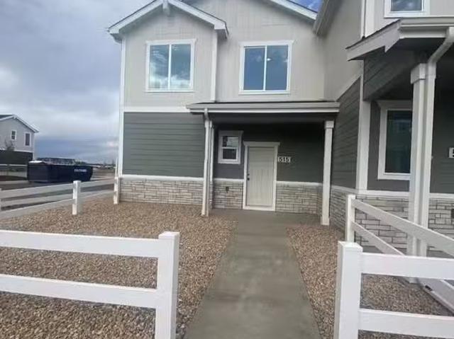 Condo for rent in Windsor