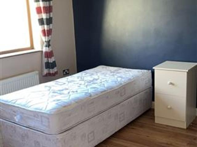 Detached House to rent in Waterford, South Tipperary