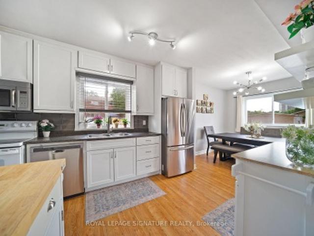 Townhouse for sale in Burlington, Golden Horseshoe