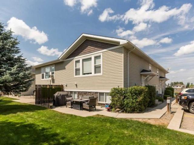 Townhouse for sale in Lethbridge, Alberta