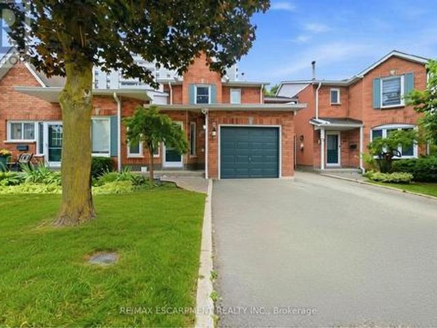 Townhouse for sale in Burlington, Ontario