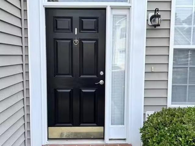 Condo for rent in Midlothian