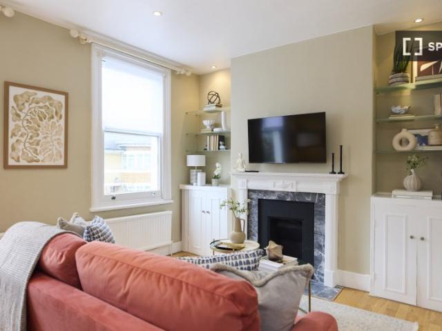 Apartment for rent in London Borough of Hammersmith and Fulham, Greater London