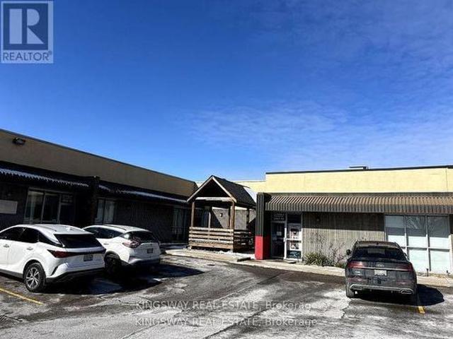 Commercial for rent in Mississauga, Ontario