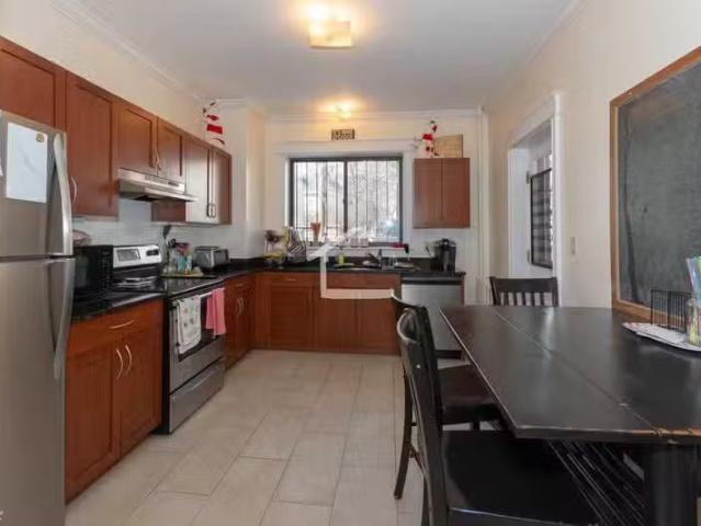 Condo for rent in Brighton