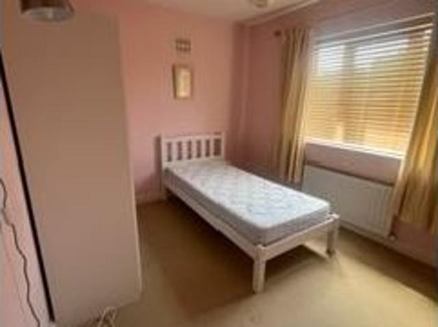Detached House to rent in Bray, North Tipperary