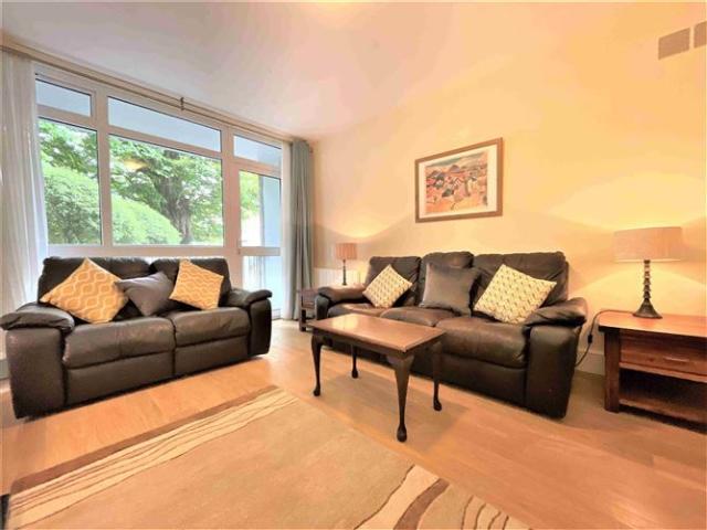 Apartment to rent in Dun Laoghaire, North Tipperary