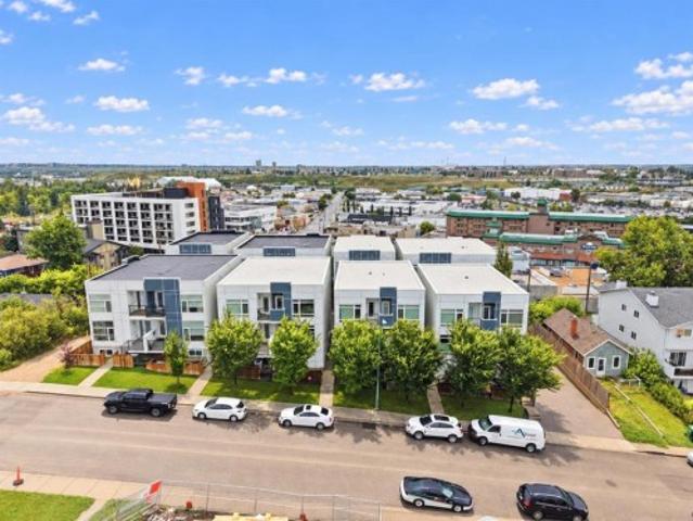House for sale in Parkhill, Calgary